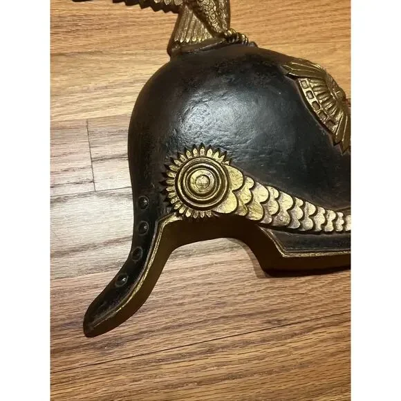 RARE 1870 PRUSSIAN HELMET CAST METAL WALL HANGING SEXTON 1968 USA 12 3/4" VTG